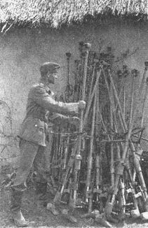 Иллюстрация к книге — "Фаустники" в бою [i_036.jpg]