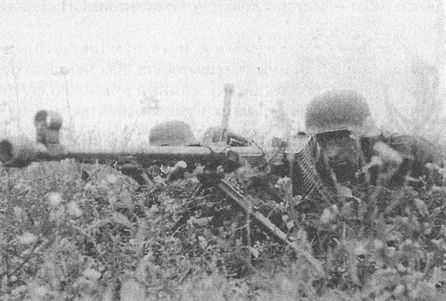 Иллюстрация к книге — "Фаустники" в бою [i_067.jpg]