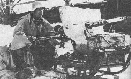 Иллюстрация к книге — "Фаустники" в бою [i_071.jpg]