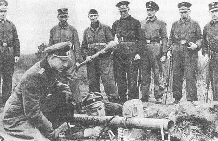 Иллюстрация к книге — "Фаустники" в бою [i_092.jpg]