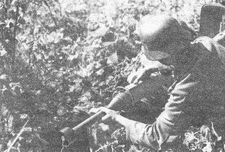 Иллюстрация к книге — "Фаустники" в бою [i_130.jpg]