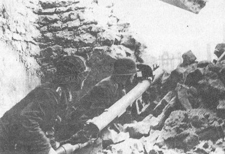 Иллюстрация к книге — "Фаустники" в бою [i_142.jpg]