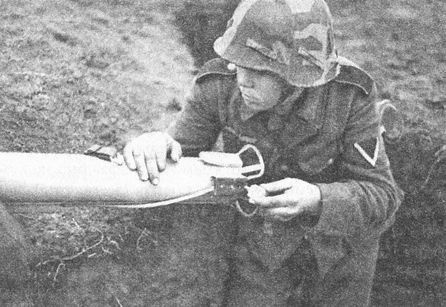 Иллюстрация к книге — "Фаустники" в бою [i_150.jpg]