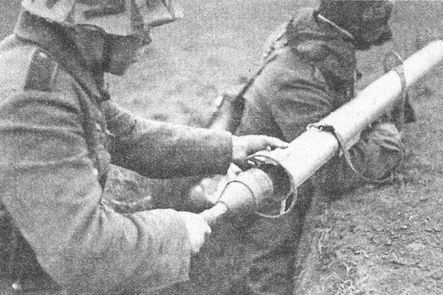 Иллюстрация к книге — "Фаустники" в бою [i_151.jpg]