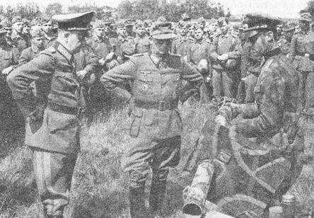 Иллюстрация к книге — "Фаустники" в бою [i_155.jpg]