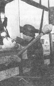 Иллюстрация к книге — "Фаустники" в бою [i_160.jpg]