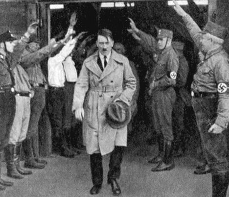 Иллюстрация к книге — Война кланов. "Черный фронт" против НСДАП [i_050.jpg]