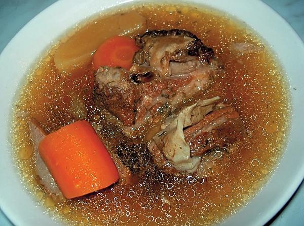 Иллюстрация к книге — Блюда в глиняных горшочках [i_001.jpg]