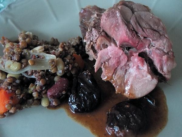 Иллюстрация к книге — Блюда в глиняных горшочках [i_005.jpg]