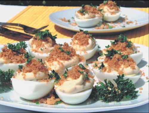 Иллюстрация к книге — Необыкновенные блюда из консервированных и замороженных продуктов. Мясо, рыба, морепродукты, овощи, фрукты [_01.jpg]