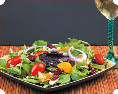 Иллюстрация к книге — Холодные и теплые салаты. Мясные, рыбные, овощные, корейские, постные + 50 салатных заправок [i_029.jpg]