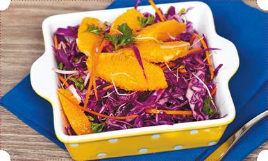 Иллюстрация к книге — Холодные и теплые салаты. Мясные, рыбные, овощные, корейские, постные + 50 салатных заправок [i_096.jpg]