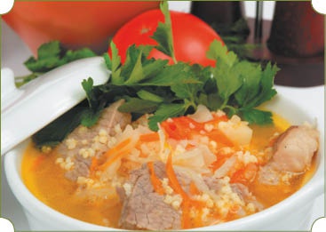 Иллюстрация к книге — Аппетитное жаркое, гуляш, кулеш, солянки, плов, рагу и другие блюда в горшочках [i_014.jpg]