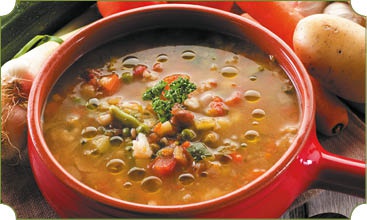 Иллюстрация к книге — Аппетитное жаркое, гуляш, кулеш, солянки, плов, рагу и другие блюда в горшочках [i_020.jpg]