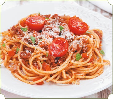 Иллюстрация к книге — Аппетитное жаркое, гуляш, кулеш, солянки, плов, рагу и другие блюда в горшочках [i_123.jpg]