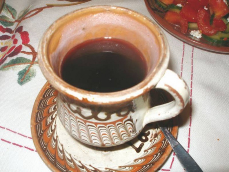 Иллюстрация к книге — Каким вином нас угощали. Напитки с градусом и без [_9.jpg]