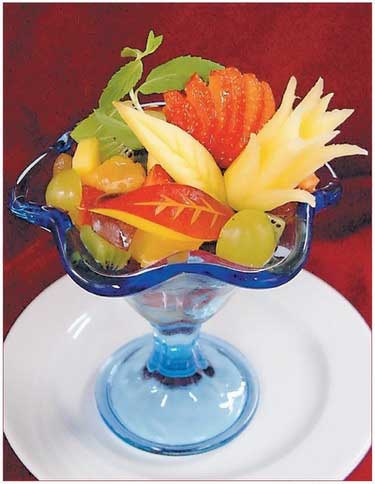 Иллюстрация к книге — Секреты украшения блюд праздничного стола [Autogen_eBook_id177.jpg]