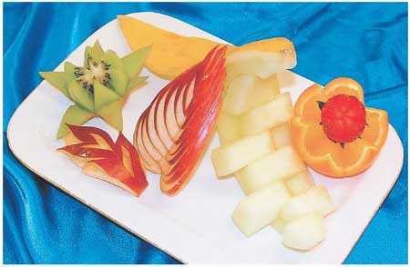 Иллюстрация к книге — Секреты украшения блюд праздничного стола [Autogen_eBook_id210.jpg]