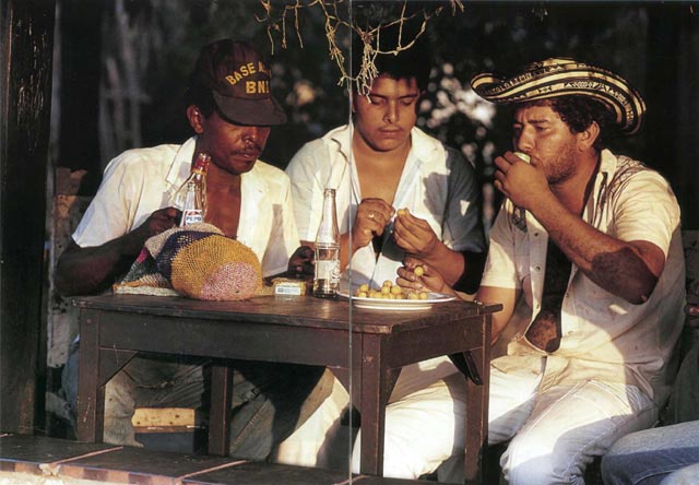 Иллюстрация к книге — Экстремальная кухня. Причудливые и удивительные блюда, которые едят люди [i_017.jpg]