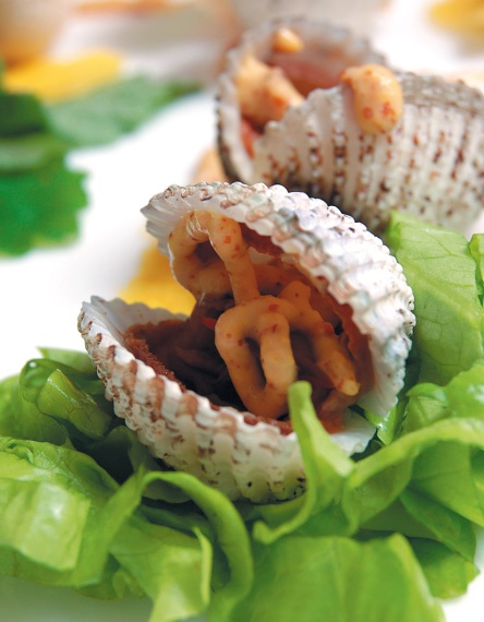 Иллюстрация к книге — Суши и роллы. Супы и соусы. Десерты и выпечка. Лучшие рецепты земли рисовых колосьев [Autogen_eBook_id15.jpg]