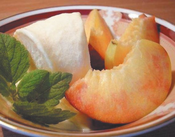 Иллюстрация к книге — Лучшие рецепты домашнего мороженого и десертов [i_036.jpg]