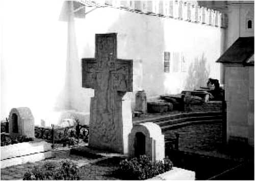 Иллюстрация к книге — Мистика московских кладбищ [i_014.jpg]