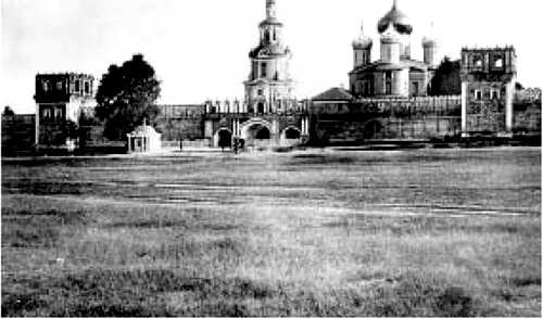 Иллюстрация к книге — Мистика московских кладбищ [i_032.jpg]