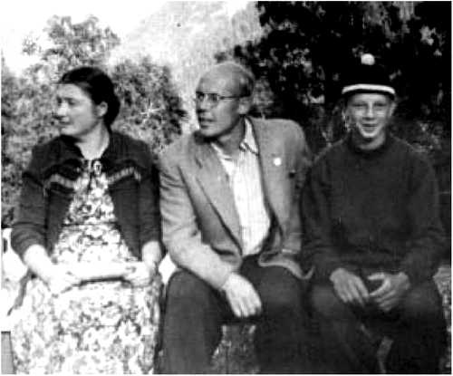 Иллюстрация к книге — Мистика московских кладбищ [i_120.jpg]