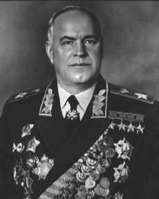 Иллюстрация к книге — Лица века [i_003.jpg]