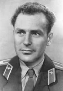 Иллюстрация к книге — Лица века [i_005.jpg]