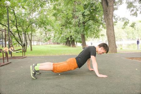 Иллюстрация к книге — Идеальная осанка [i_104.jpg]