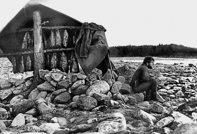 Иллюстрация к книге — Кристалл в прозрачной оправе [i_018.jpg]