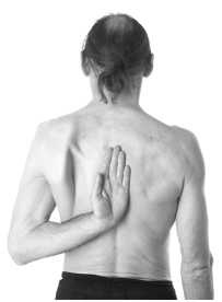 Иллюстрация к книге — Йога за 10 минут. Упражнения, которые вернут бодрость, омолодят тело, предотвратят болезни! [i_054.jpg]