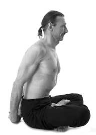 Иллюстрация к книге — Йога за 10 минут. Упражнения, которые вернут бодрость, омолодят тело, предотвратят болезни! [i_105.jpg]