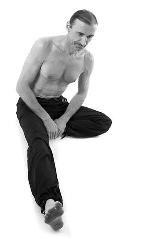 Иллюстрация к книге — Йога за 10 минут. Упражнения, которые вернут бодрость, омолодят тело, предотвратят болезни! [i_156.jpg]