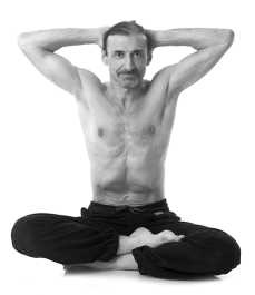 Иллюстрация к книге — Йога за 10 минут. Упражнения, которые вернут бодрость, омолодят тело, предотвратят болезни! [i_291.jpg]