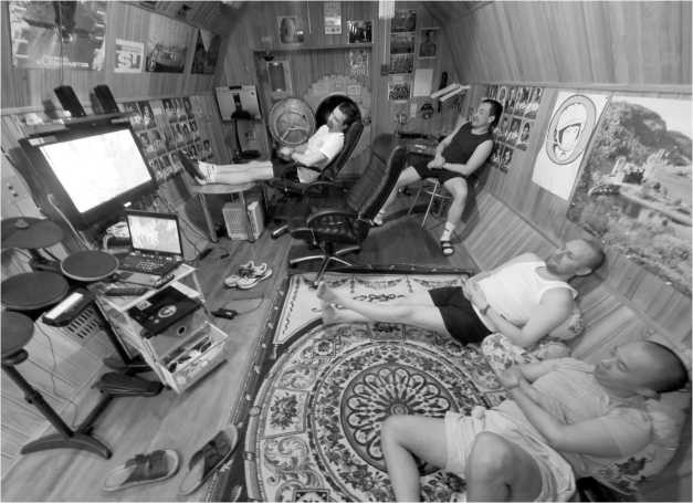 Иллюстрация к книге — Последний космический шанс [i_075.jpg]