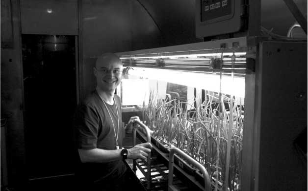 Иллюстрация к книге — Последний космический шанс [i_076.jpg]