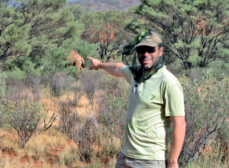 Иллюстрация к книге — Человек, который продал жизнь на eBay [a9r463d.jpg]