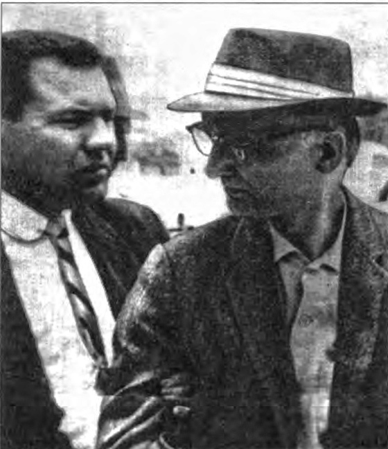 Иллюстрация к книге — Жизнь по "легенде" [i_033.jpg]