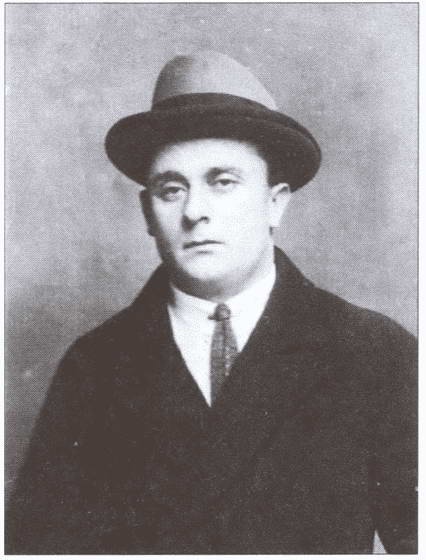 Иллюстрация к книге — Житейская правда разведки [i_010.jpg]