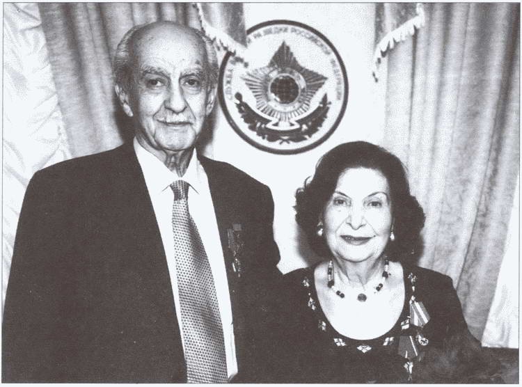 Иллюстрация к книге — Житейская правда разведки [i_034.jpg]