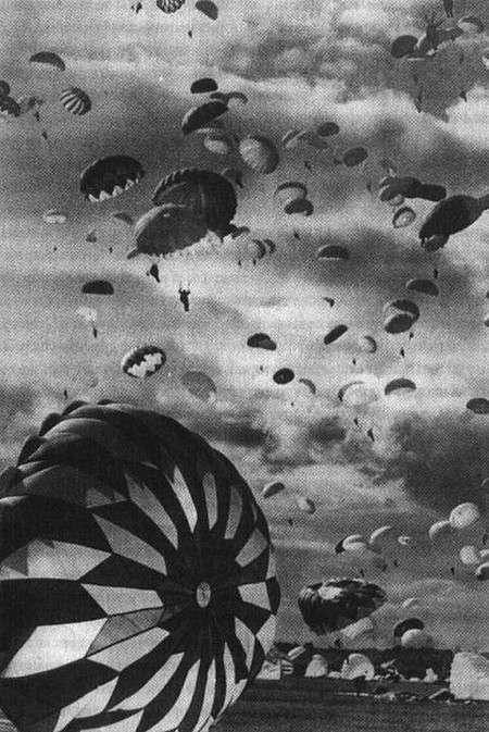 Иллюстрация к книге — Человек с яйцом. Жизнь и мнения Александра Проханова [i_011.jpg]