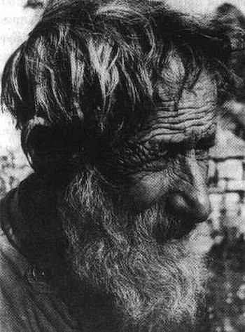 Иллюстрация к книге — Человек с яйцом. Жизнь и мнения Александра Проханова [i_013.jpg]