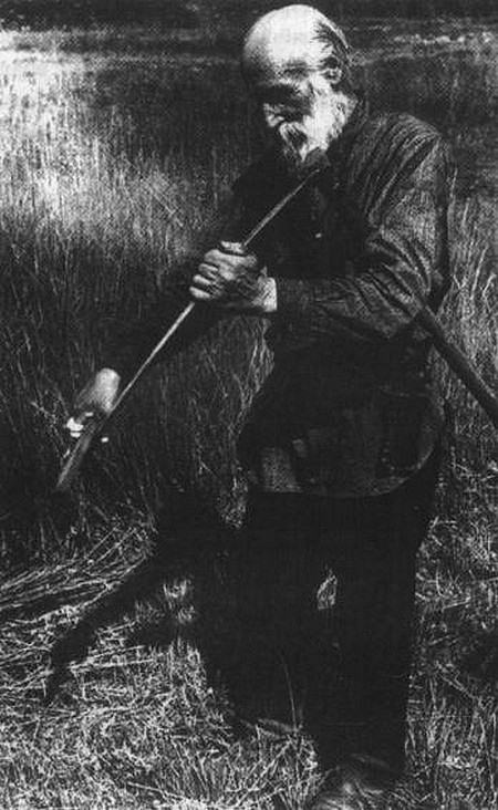 Иллюстрация к книге — Человек с яйцом. Жизнь и мнения Александра Проханова [i_014.jpg]