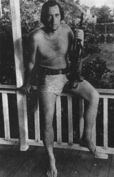 Иллюстрация к книге — Человек с яйцом. Жизнь и мнения Александра Проханова [i_062.jpg]