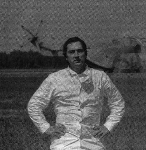 Иллюстрация к книге — Человек с яйцом. Жизнь и мнения Александра Проханова [i_066.jpg]