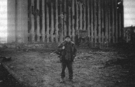 Иллюстрация к книге — Человек с яйцом. Жизнь и мнения Александра Проханова [i_074.jpg]