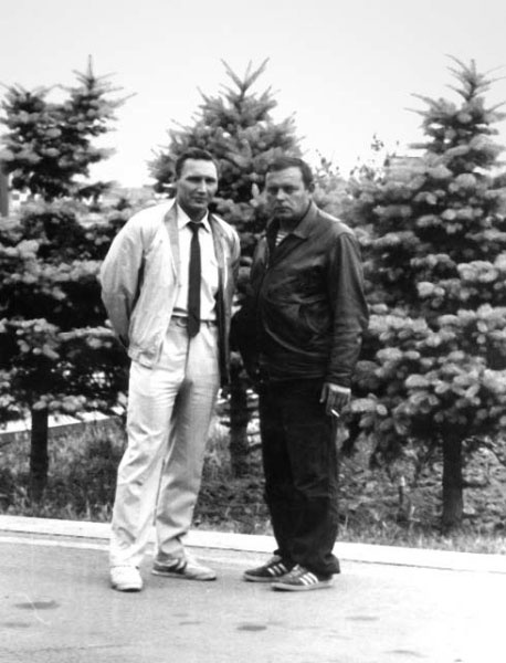 Иллюстрация к книге — Золотые звезды "Альфы" [i_017.jpg]