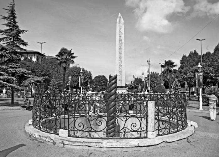 Иллюстрация к книге — Тайна Колизея [i_020.jpg]